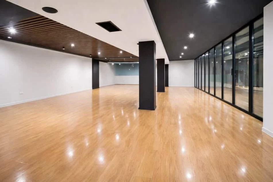 Tirane, jepet me qera zyre Kati 2, 160 m² 1.500 € (Rruga Hamide Dalipi)