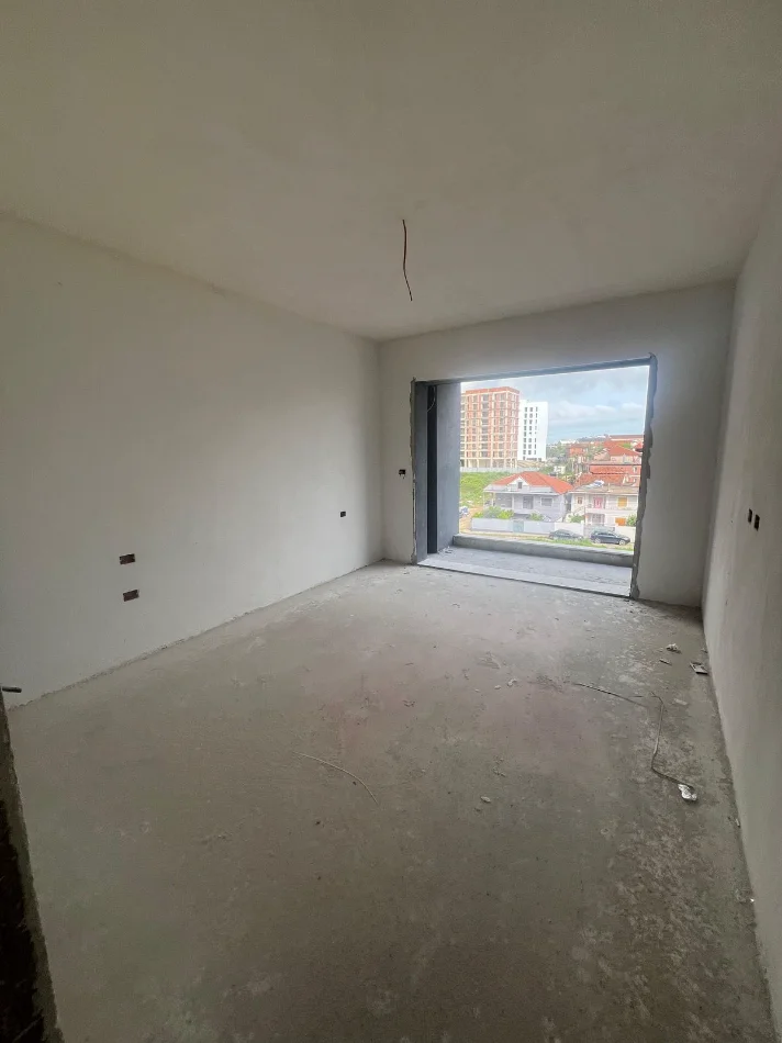 Tirane, shitet apartament 1+1 , 70 m² 110.000 € (Porcelan)