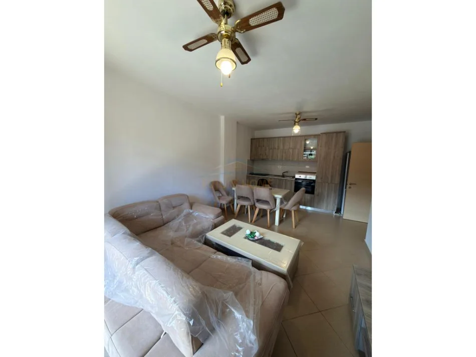 Tirane, shitet apartament 2+1+Ballkon Kati 3, 87 m² 132.000 € (Fresk, Tirane)