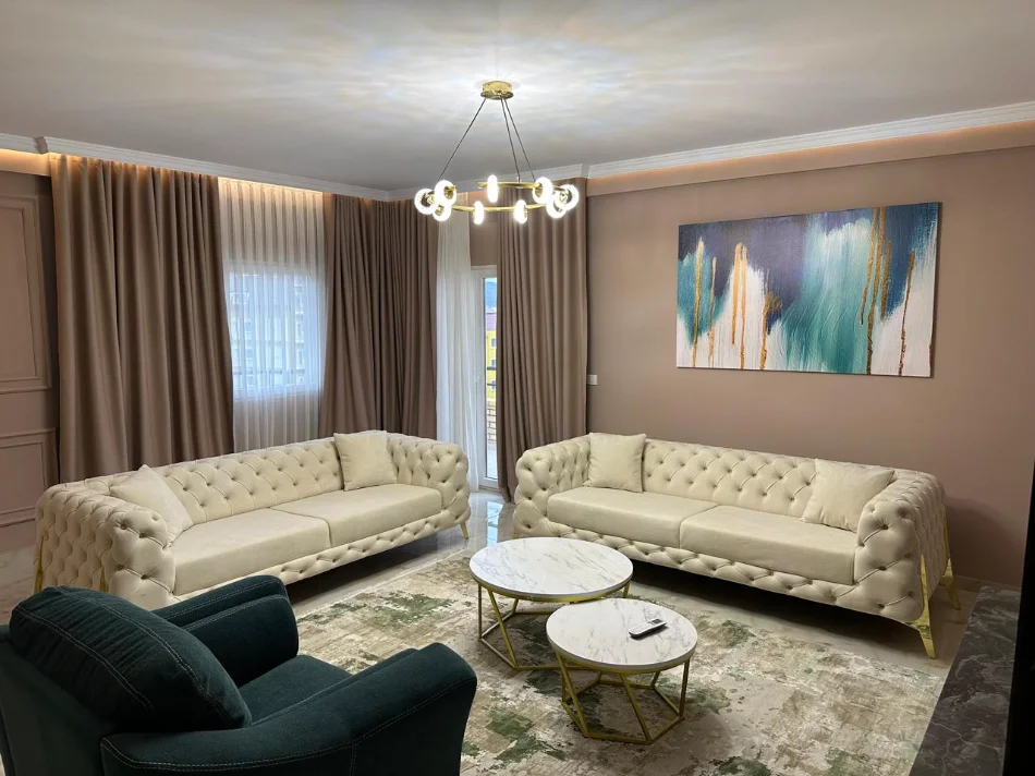 Tirane, jepet me qera apartament 3+1+Ballkon Kati 2, 150 m² 1.200 € 