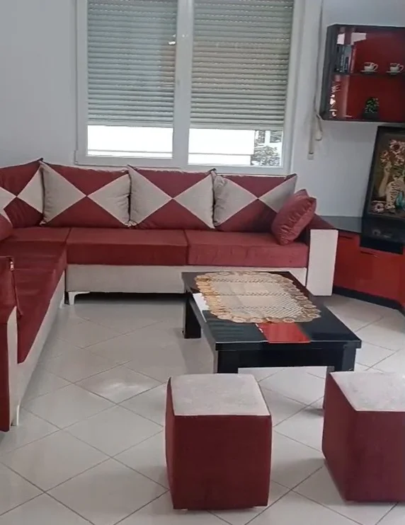 Tirane, jepet me qera apartament 2+1+Ballkon Kati 4, 101 m² 400 € (Fresk)