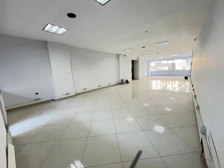 Tirane, jepet me qera zyre Kati 2, 160 m²2000 € (Rruga Teodor Keko)