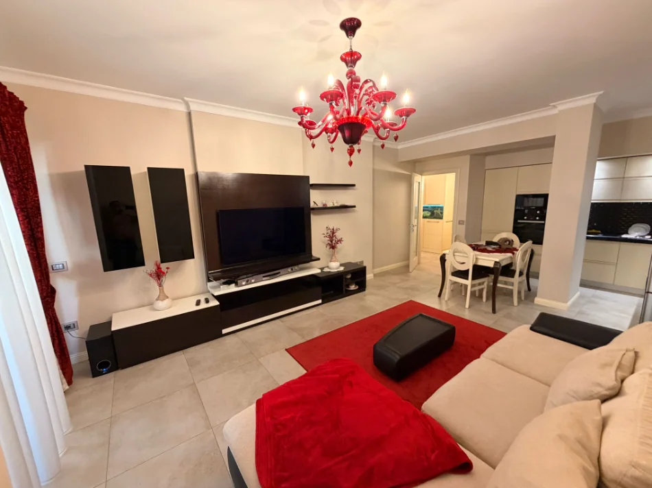 Tirane, jepet me qera apartament 2+1+Ballkon , 120 m² 1.000 € 