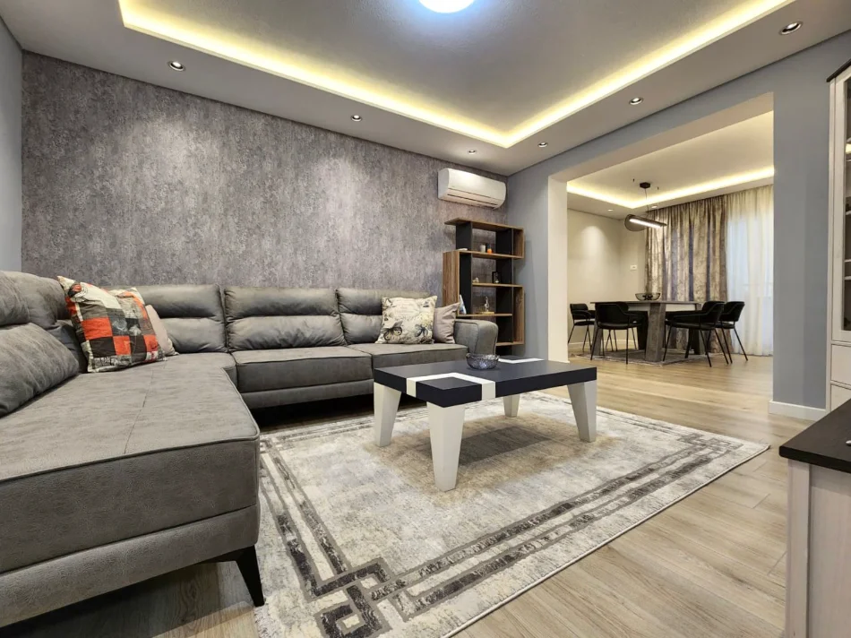 Me Qera: 2+1 🔑 Modern & I Ri 📍 BLLOK/GARDA - Super Investim (Kati 4 Jo I Fundit) - 950€/Muaj
