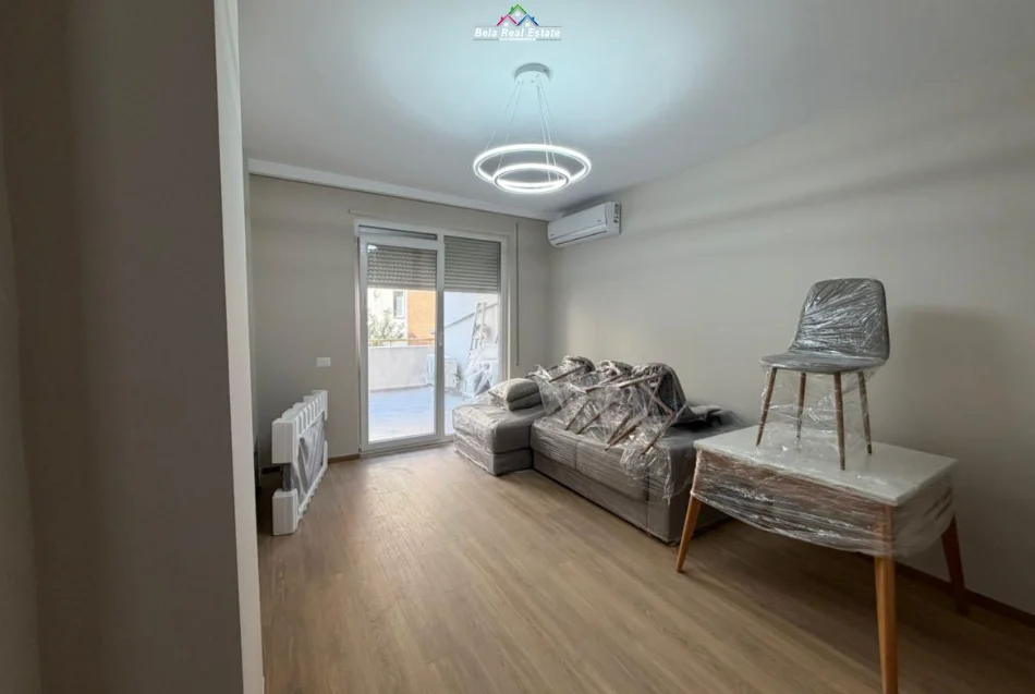 Tirane, jepet me qera apartament 1+1 Kati 2, 90 m² 780 € (Rruga Shyqyri Brari)