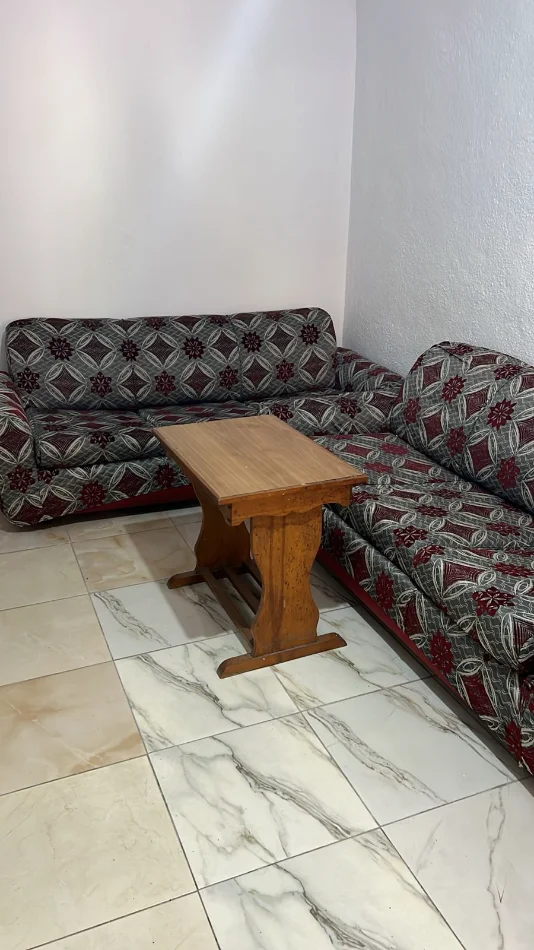Tirane, jepet me qera garsonier Kati 1, 40 m² 200 € (Ish Parku i Autobuzave)