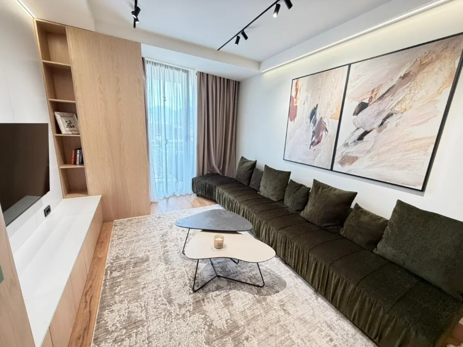 Tirane, jepet me qera apartament 1+1 Kati 10, 70 m² 1.080 € (rruga Mine Peza)