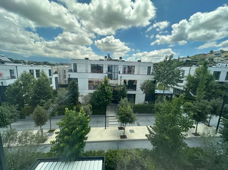 Tirane, shes apartament 3+1 Kati 3, 140 m² 489.510 € (Liqen i Thate)