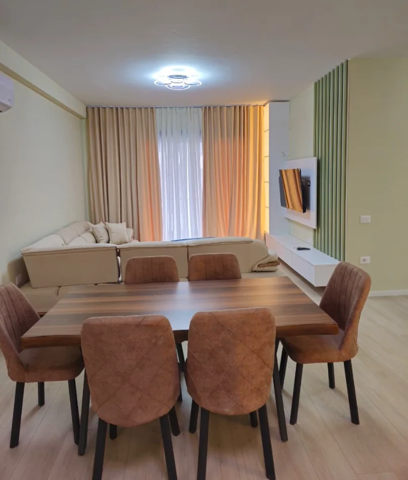 Tirane, jepet me qera apartament 2+1+Ballkon , 120 m² 1.200 € 