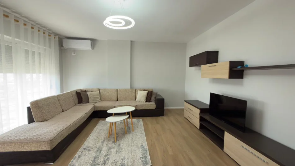 Tirane, jepet me qera apartament 2+1 Kati 8, 113 m² 600 € (Rruga Dritan Hoxha)