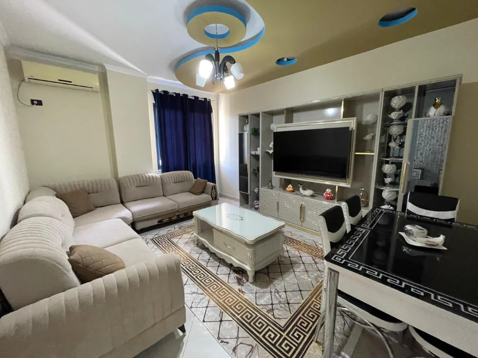 Tirane, jepet me qera apartament 2+1+Ballkon Kati 6, 80 m² 500 € (Bulevardi Migjeni)