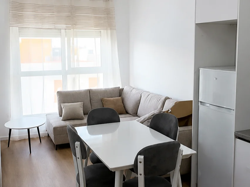 Tirane, jepet me qera apartament 1+1+Ballkon Kati 8, 90 m² 450 € 