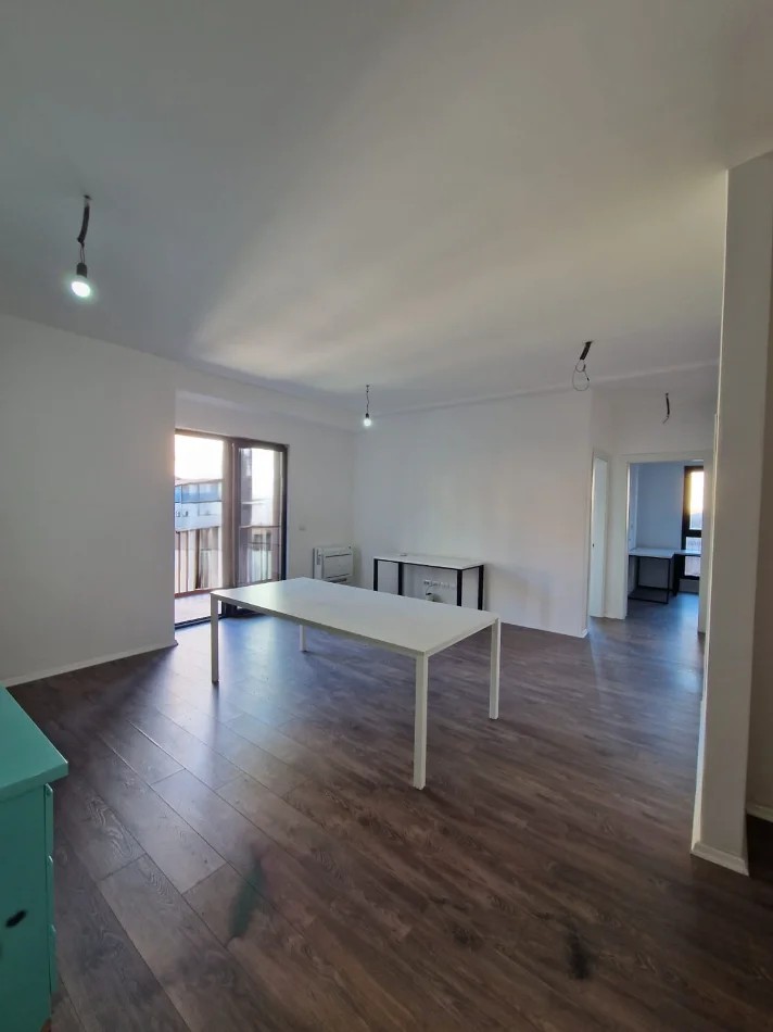Tirane, jepet me qera apartament 2+1+Ballkon Kati 2, 103 m² 1.070 € (Garden Building, Rr. e Kavajës)