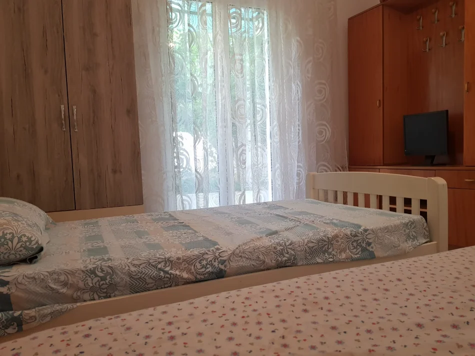 Tirane, jepet me qera apartament 1+1+Ballkon Kati 1, 60 m² 400 € (Selitë, Universiteti Barleti)