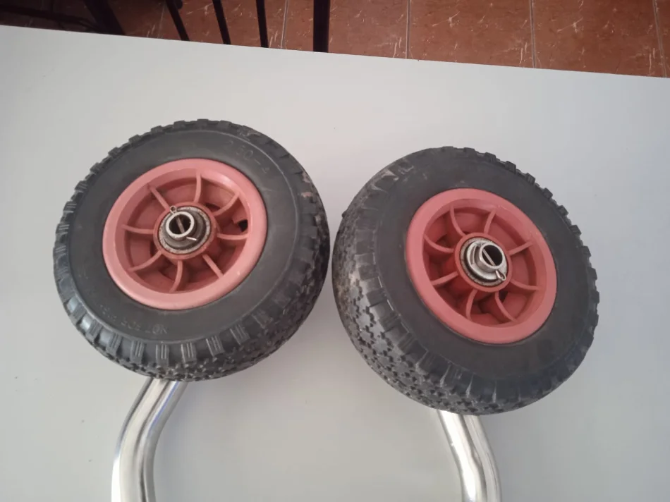 Tirane, shes Rrota inoksi per gomone. , 90 €