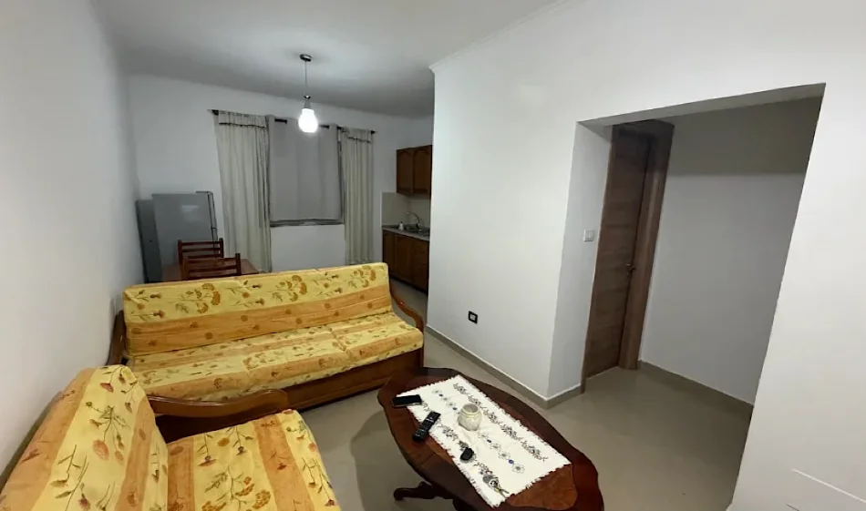 Tirane, jepet me qera apartament 1+1 , 60 m² 450 € 