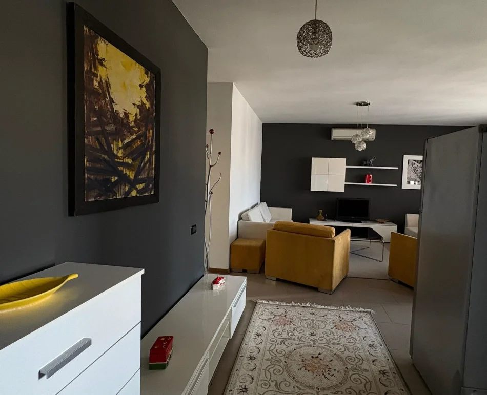 Tirane, jepet me qera apartament 2+1 , 78 m² 650 € 