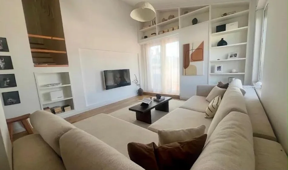 Tirane, jepet me qera apartament+verande | Penthouse 2+1 Kati 7, 180 m² 1.200 € (Bill Klinton)