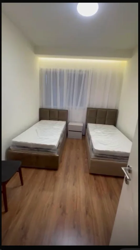 Tirane, jepet me qera apartament 2+1 Kati 6, 114 m² 1.000 € 