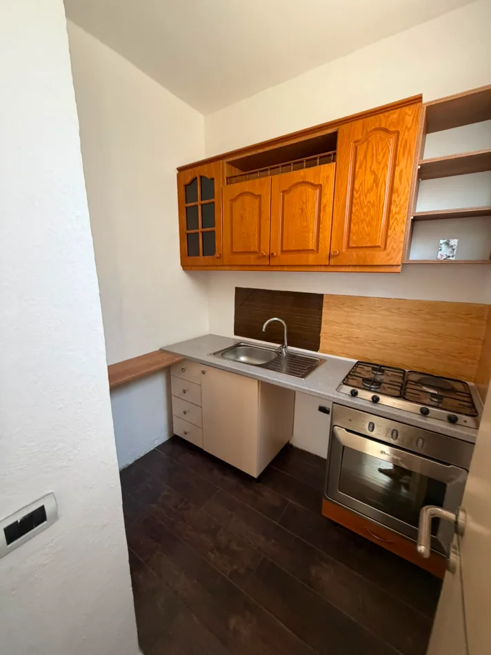 Tirane, shitet apartament 1+1 Kati 2, 70 m² 300.000 € (rruga Ismail Qemali)