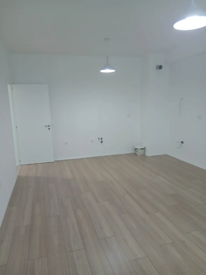 Tirane, shitet apartament 1+1 , 81 m² 129.600 € (ASTIR)