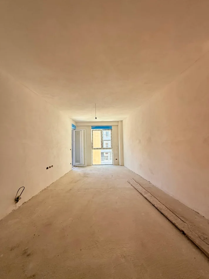 Tirane, shitet apartament 1+1 , 81 m² 162.000 € 