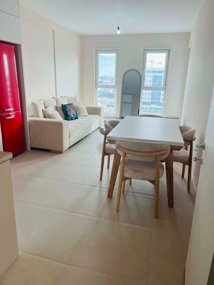 Tirane, jepet me qera apartament 2+1 , 98 m² 550 € (UNIVERS CITY)