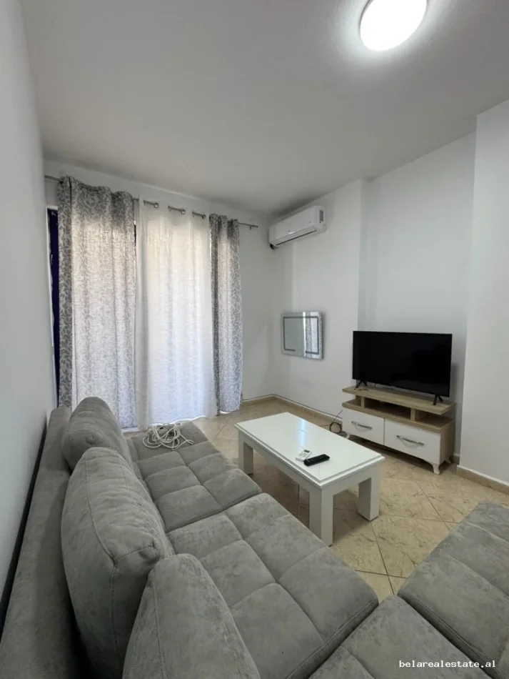 Tirane, jepet me qera apartament 1+1 , 64 m² 590 € 