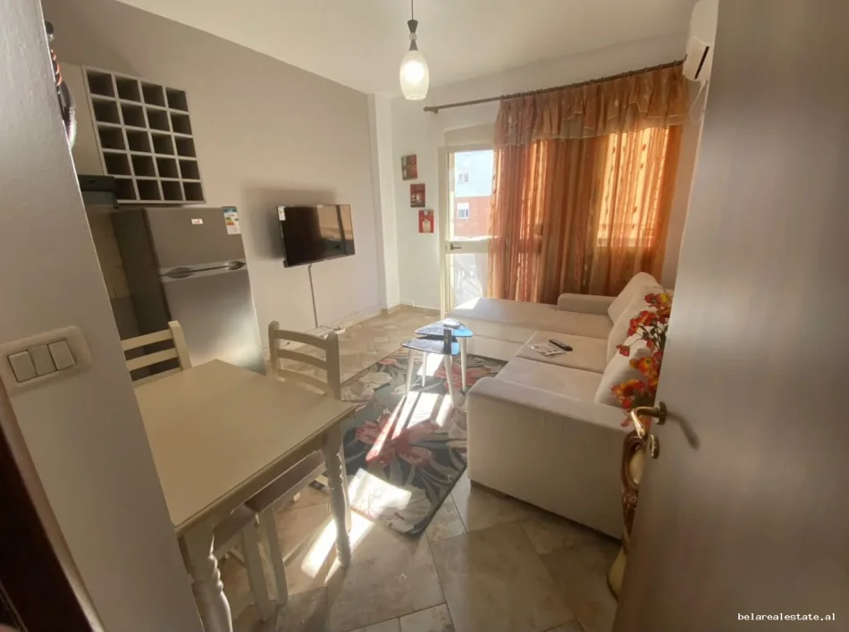 Tirane, jepet me qera apartament 1+1 Kati 2, 65 m² 640 € (Prokop Mima)
