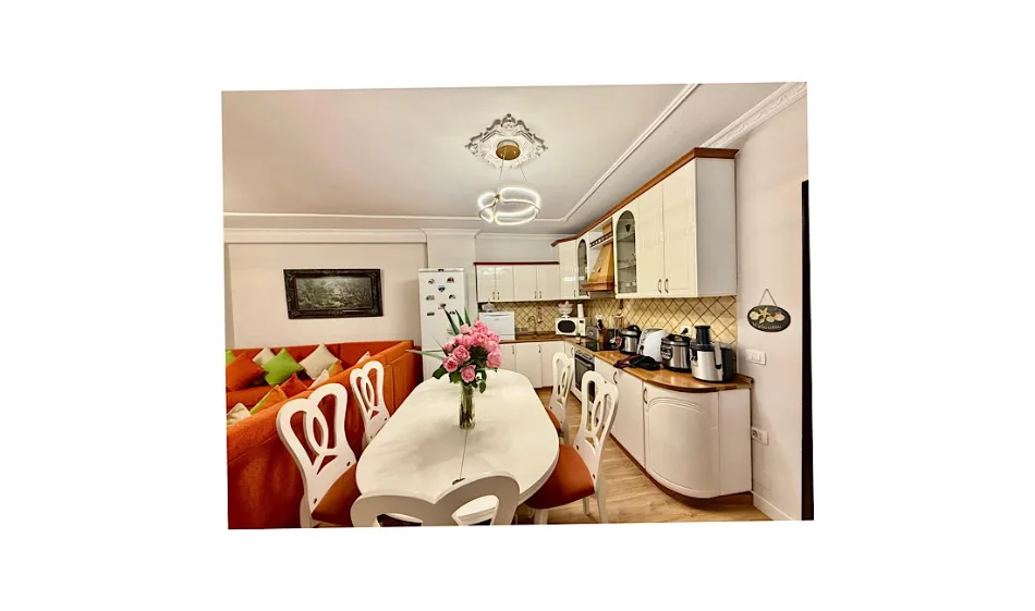 Tirane, jepet me qera apartament 2+1 Kati 1, 112 m² 1.000 € 