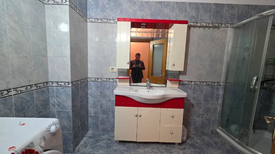 Vlore, shitet apartament 3+1+Ballkon Kati 6, 135 m² 249.000 € (Blv.Ismail Qmali, Vlore)