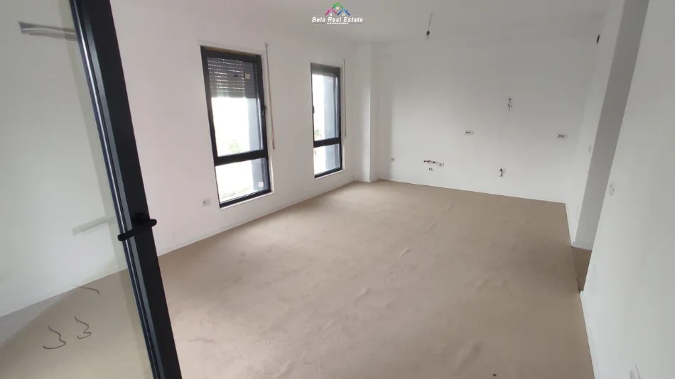 Tirane, jepet me qera zyre Kati 2, 100 m² 640 € (Xhanfize Keko)