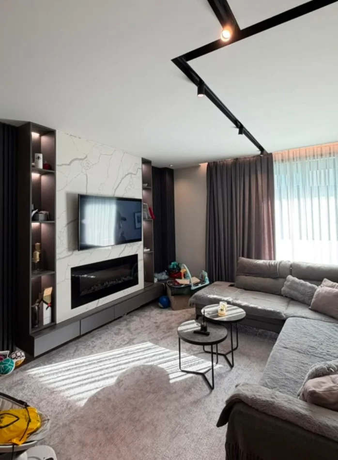 Tirane, shitet apartament 2+1 , 120 m² 420.000 € 