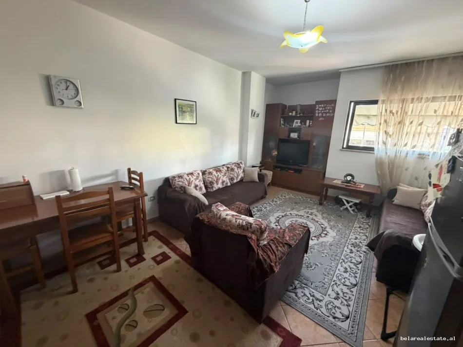 Tirane, shitet apartament 2+1 Kati 2, 89 m² 153.000 € (Rruga Besim Fagu)