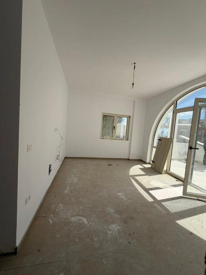 Tirane, shitet apartament 2+1 , 92 m² 368.200 € (Dhermi)