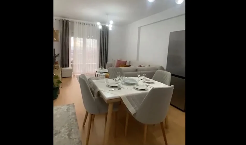 Tirane, jepet me qera apartament 2+1 Kati 9, 90 m² 700 €