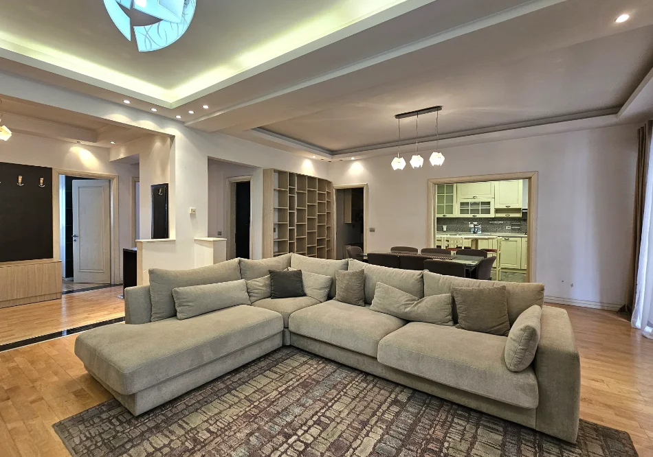 Tirane, shitet apartament 2+1 , 151 m² 410.000 € 