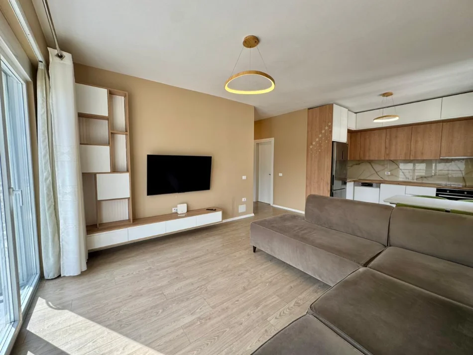Tirane, shitet apartament 2+1+Ballkon Kati 4, 105 m² 278.000 € (Liqeni i Thate/Rruga Hamdi Sina)