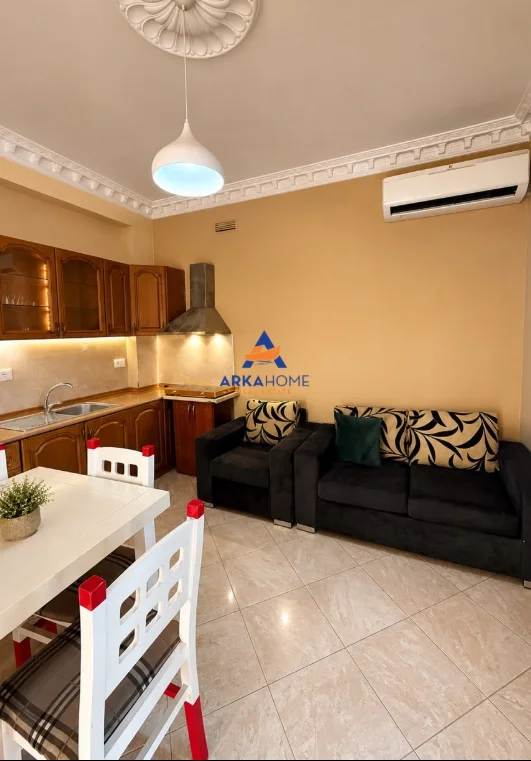 Tirane, jepet me qera apartament 1+1 Kati 2, 45 m² 375 € 