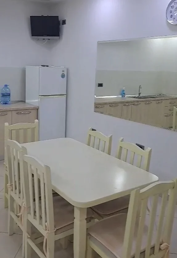 Tirane, jepet me qera garsonier Kati 1, 50 m² 300 € (Porcelan)