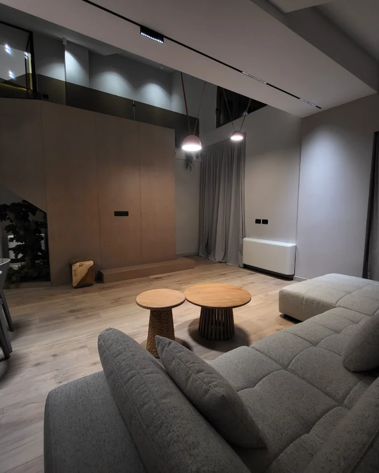Tirane, jepet me qera apartament 2+1 , 90 m² 800 € (Liqeni i Thatë)