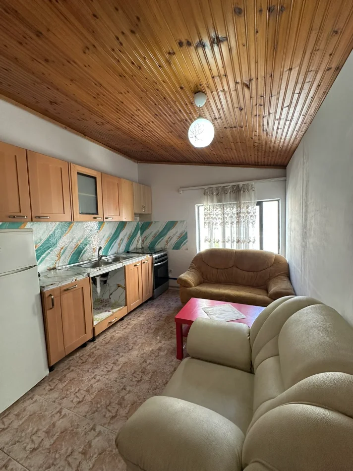 Tirane, jepet me qera apartament 1+1 Kati 3, 60 m² 480 € (Komuna e Parisit)