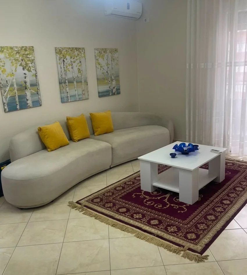 Tirane, jepet me qera apartament 1+1 , 68 m² 600 € 