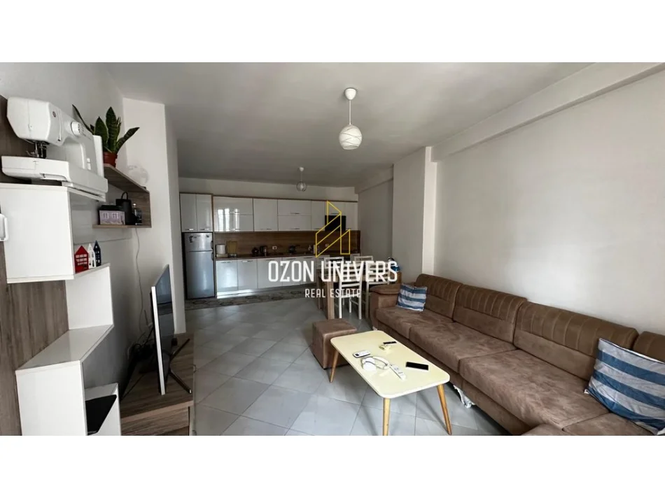 Tirane, jepet me qera apartament 2+1+Ballkon Kati 3, 111 m² 600 € (Kompleksi Jolla, Astir)