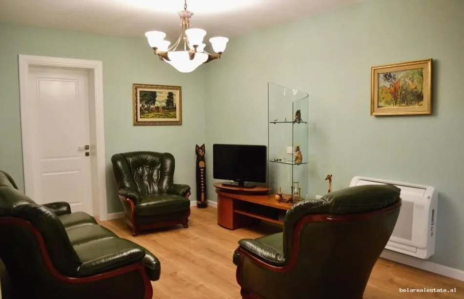 Tirane, jepet me qera apartament 2+1+Ballkon Kati 4, 100 m² 800 € (Rruga e Kavajes)