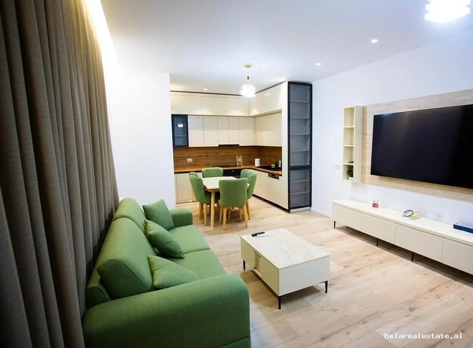 Tirane, jepet me qera apartament 2+1+Ballkon Kati 8, 182 m² 1.000 € (5 Maji)