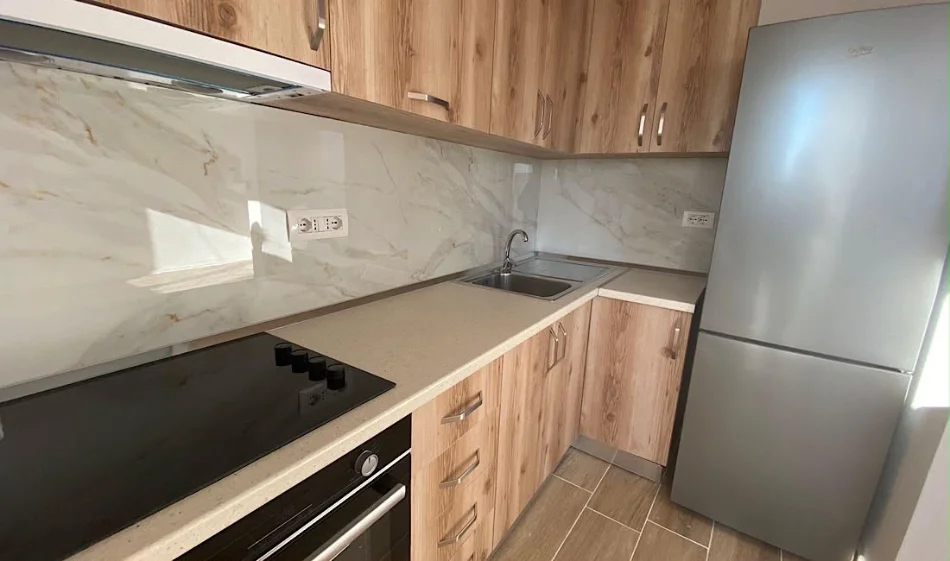 Tirane, jepet me qera apartament 1+1 Kati 5, 57 m² 500 € 