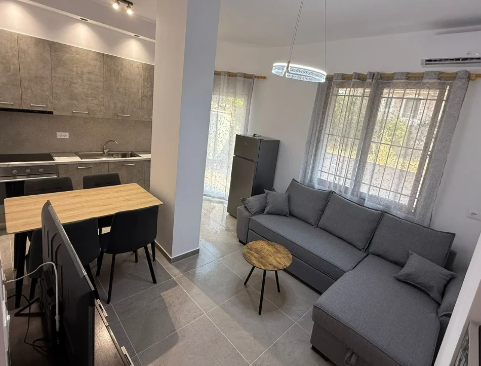 Tirane, jepet me qera apartament 1+1 , 60 m² 520 € 