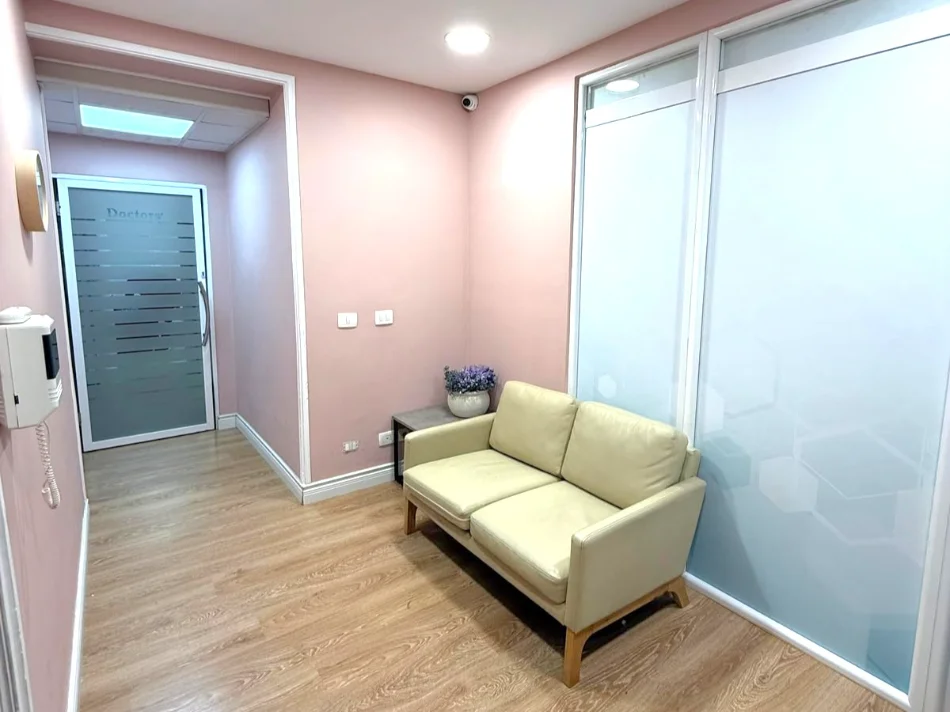Tirane, jepet me qera zyre Kati 2, 80 m² 999 € 