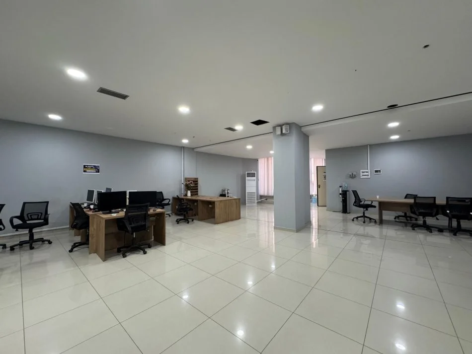 Tirane, shitet ambjent biznesi Kati 3, 755 m² 750.000 € (Astir)